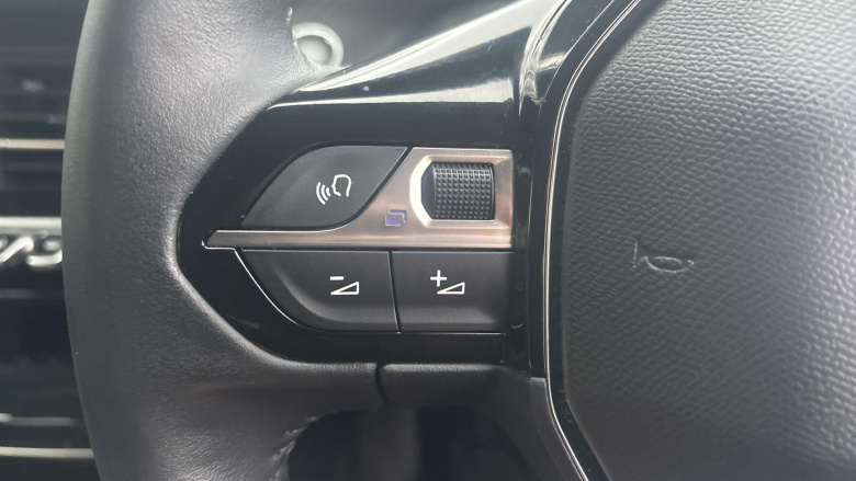 Peugeot 208 1.2 PureTech 100 Allure Premium 5dr Petrol Hatchback